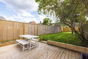 Salisbury Residences by Charles Hope