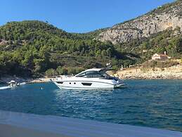 Amber's Place, Cosy House With Pool and sea Views