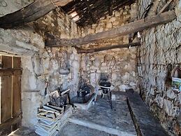 Amber's Place, Cosy House With Pool and sea Views