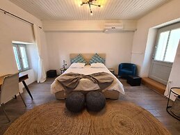 Amber's Place, Cosy House With Pool and sea Views