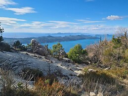 Amber's Place, Cosy House With Pool and sea Views