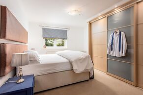 Turnberry Serviced Apartments