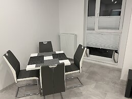 Amazing 2-Room Penthouse Cityview W13