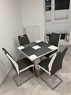 Amazing 2-Room Penthouse Cityview W13