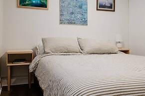 Cozy Local Apartment