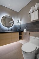 Citadines Marina Halong