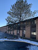 New Martinsville Inn