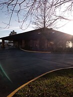 New Martinsville Inn