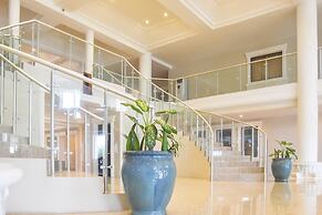 Royal Ambassador Hotel