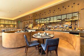 Courtyard By Marriott Vadodara