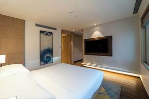 Courtyard By Marriott Vadodara