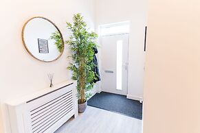 Modern Apartment in Salford, Manchester, UK