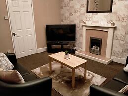 The Nest, an Immaculate 3-bed House in Walsall