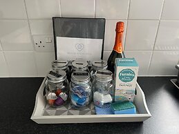 Bescot House, Bramble Hill, Bude, 4 bed det House