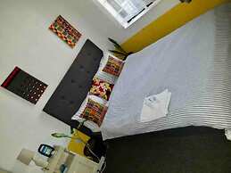 Beautiful 3-bed 2 Bath House at Spur Road Freetown