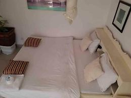 Beautiful 3-bed 2 Bath House at Spur Road Freetown