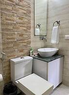 Olive Service Apartment-Golf Course Road