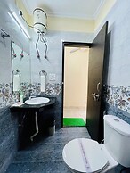 Olive Service Apartment-Golf Course Road