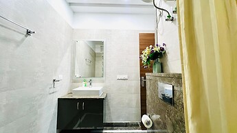 Olive Service Apartment-Golf Course Road