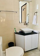 Olive Service Apartment-Golf Course Road