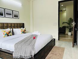 Olive Service Apartment-Golf Course Road