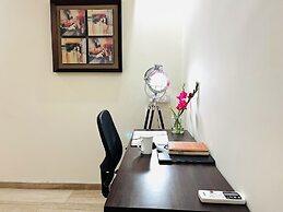 Olive Service Apartment-Golf Course Road