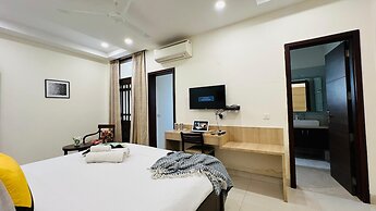 Olive Service Apartment-Golf Course Road