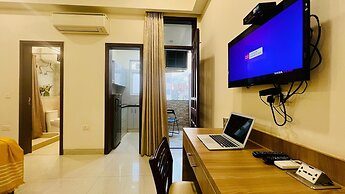 Olive Service Apartment-Golf Course Road