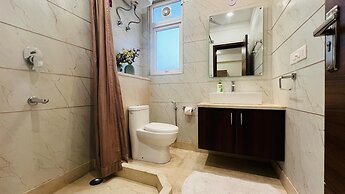 Olive Service Apartment-Golf Course Road