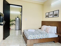 Olive Service Apartment-Golf Course Road