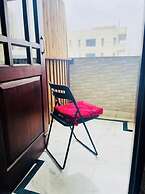 Olive Service Apartment-Golf Course Road