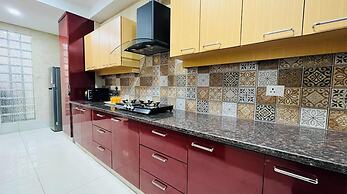 Olive Service Apartment-Golf Course Road