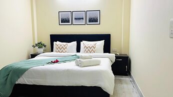 Olive Service Apartment-Golf Course Road