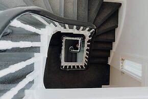 Stylish and Modern 2-bed Apartment in Herne Bay