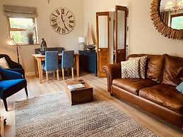 Come & Stay on a Real Norfolk Vineyard