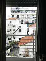 Cozy and Modern Apartment Centrally Located