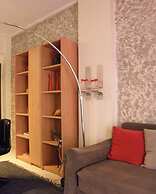 Cozy and Modern Apartment Centrally Located