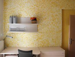 Cozy and Modern Apartment Centrally Located