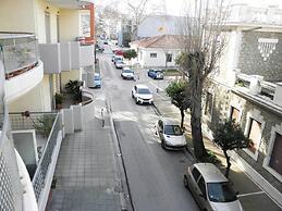 Cozy and Modern Apartment Centrally Located