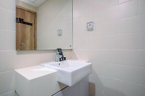 Fancy and Fabulous 1BR at Pejaten Park Apartment