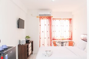Chic and Cozy Studio at Riverview Jababeka Apartment