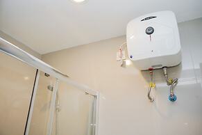 Comfy and Nice Studio at Tree Park City BSD Apartment