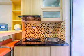 Nice and Strategic 2BR at Bassura City Apartment