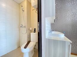 Modern & Cozy 2BR Apartment At Gateway Pasteur