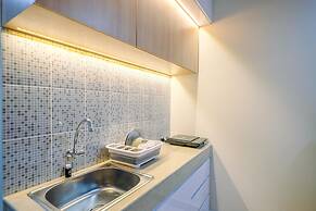 Best Deal Studio at Evenciio Apartment near Campus Area