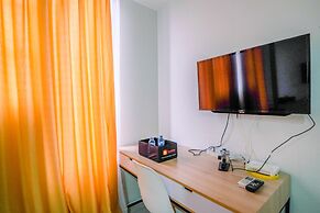 Best Deal Studio at Evenciio Apartment near Campus Area