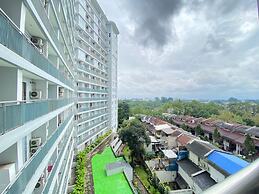 Stylish & Comfy Studio at Dago Suites Apartment