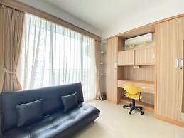 Stylish & Comfy Studio at Dago Suites Apartment