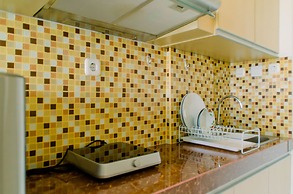 Comfortable and Simply Studio Apartment at Tamansari Skylounge