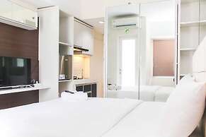 Minimalist and Comfort Living Studio Apartment Springlake Summarecon B